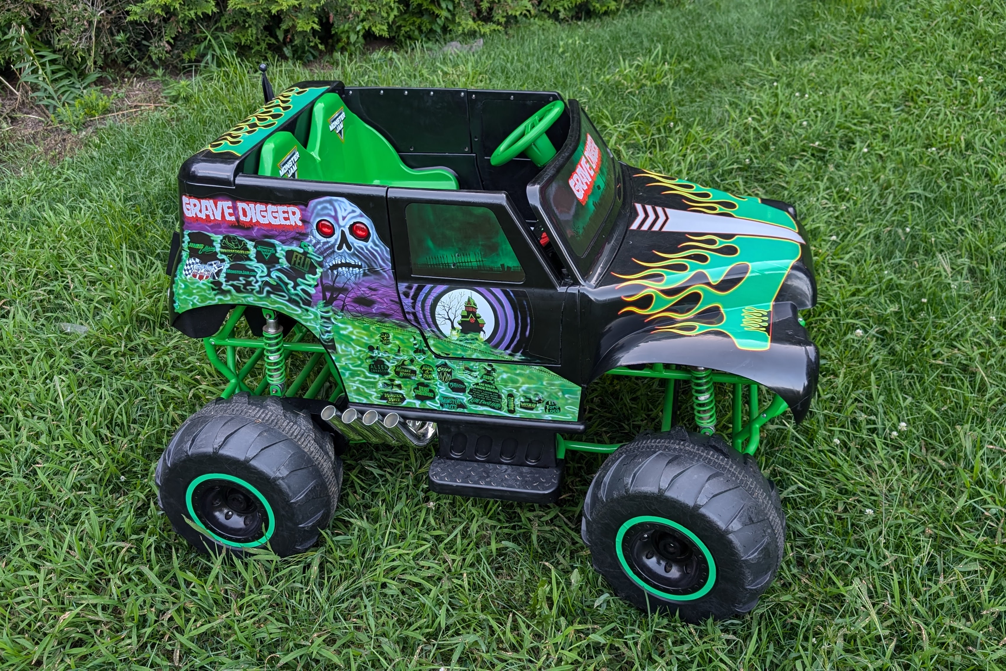 Grave Digger Monster Truck